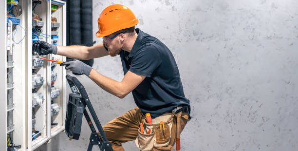 Best Emergency Electrical Repair  in Oswego, IL